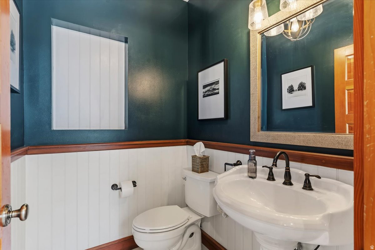 HIDDEN SHADOW ESTATE - Residential