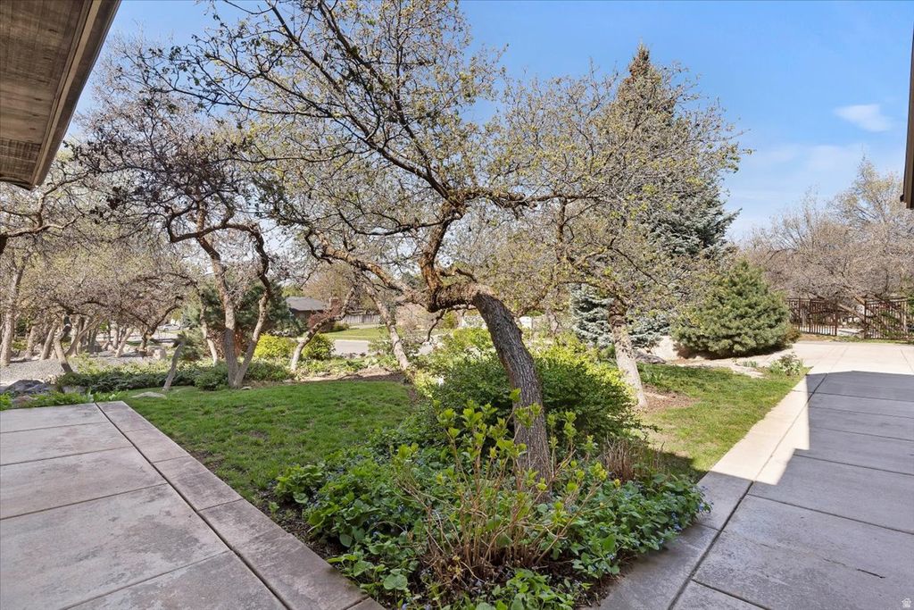 Photo of 5074 IROQUOIS WAY, Ogden, UT 84403 (MLS # 2148941)