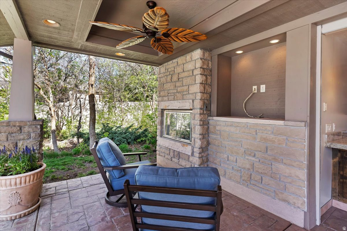 HIDDEN SHADOW ESTATE - Residential