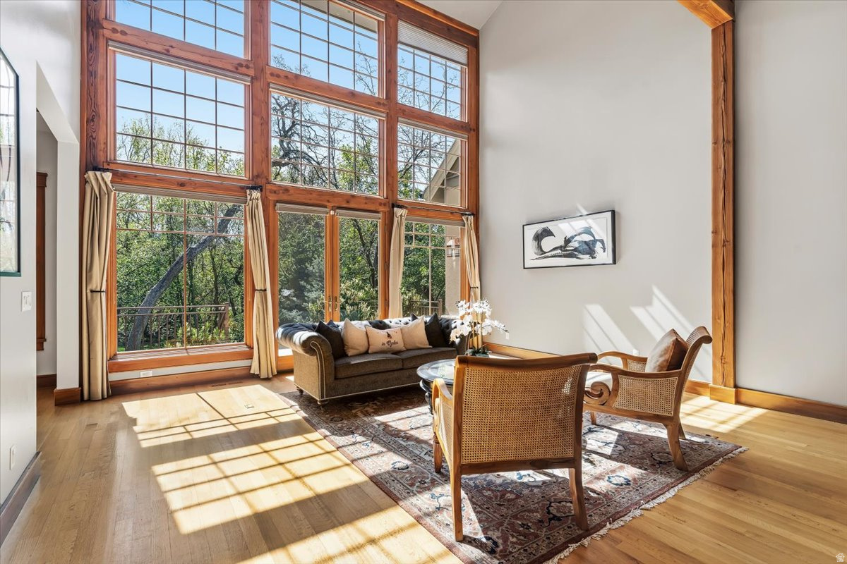 HIDDEN SHADOW ESTATE - Residential