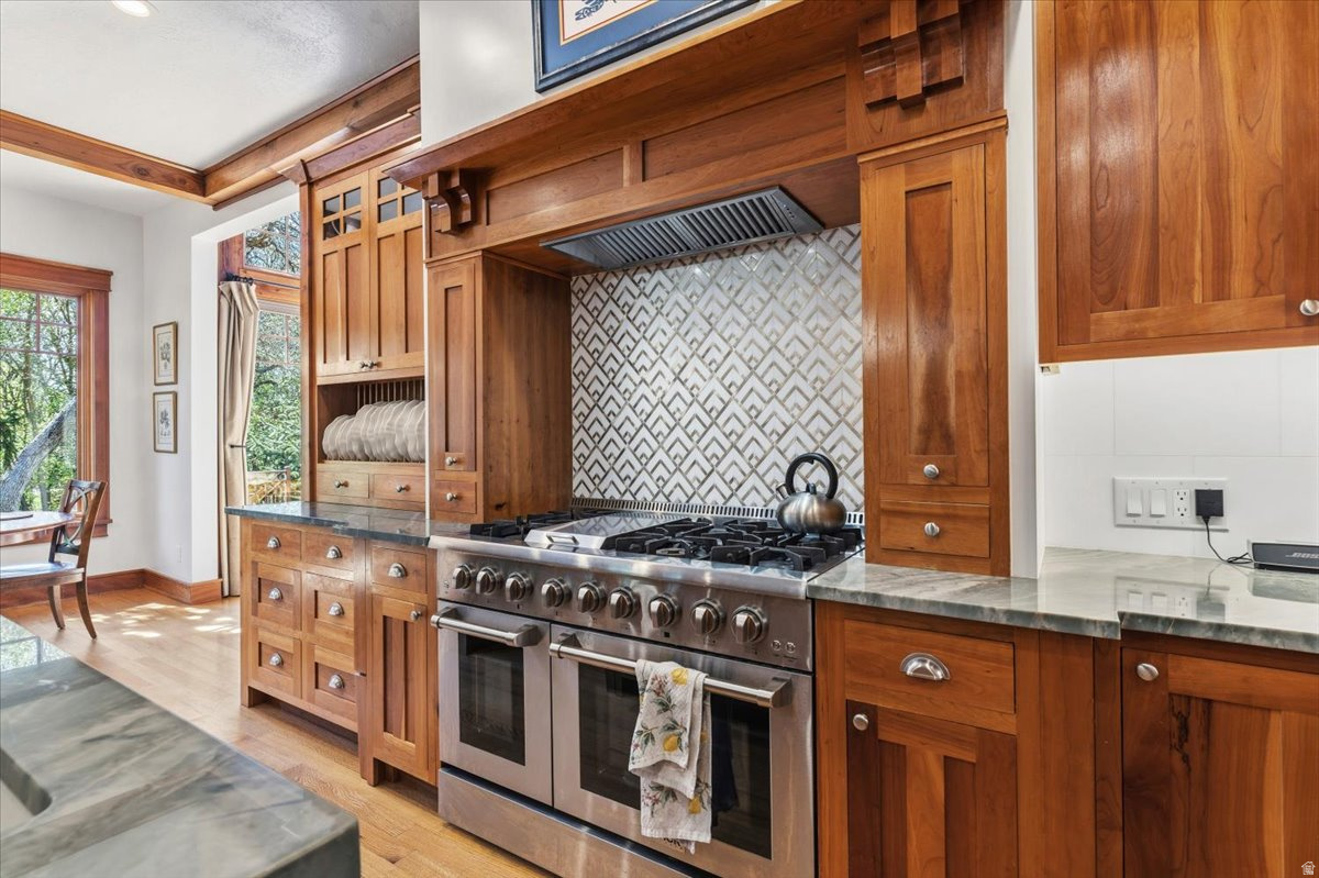 HIDDEN SHADOW ESTATE - Residential