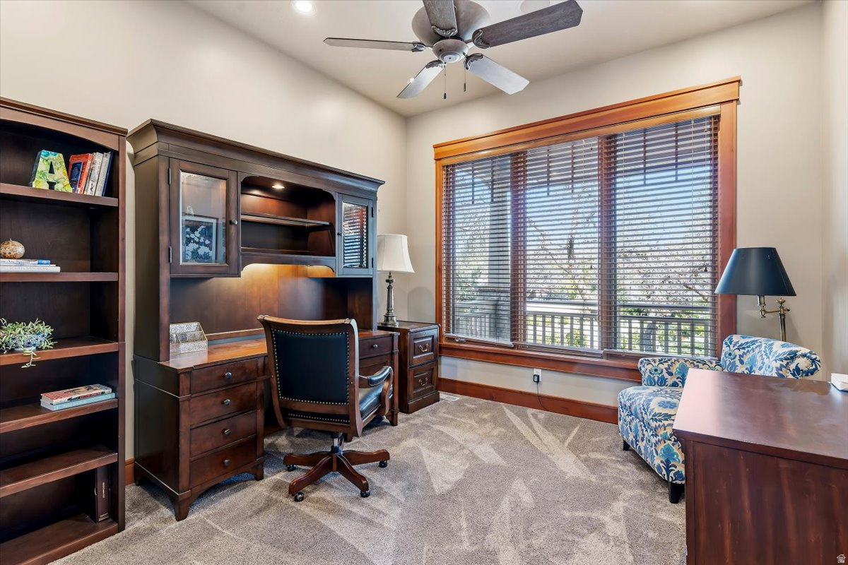 HIDDEN SHADOW ESTATE - Residential