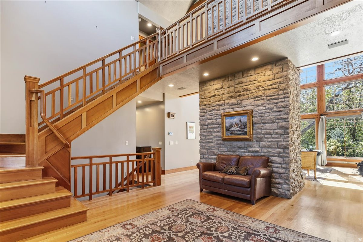 HIDDEN SHADOW ESTATE - Residential