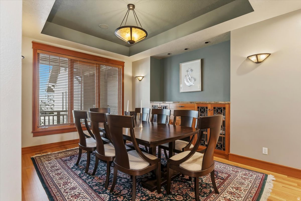 HIDDEN SHADOW ESTATE - Residential