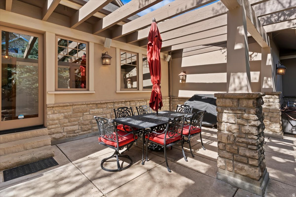 HIDDEN SHADOW ESTATE - Residential