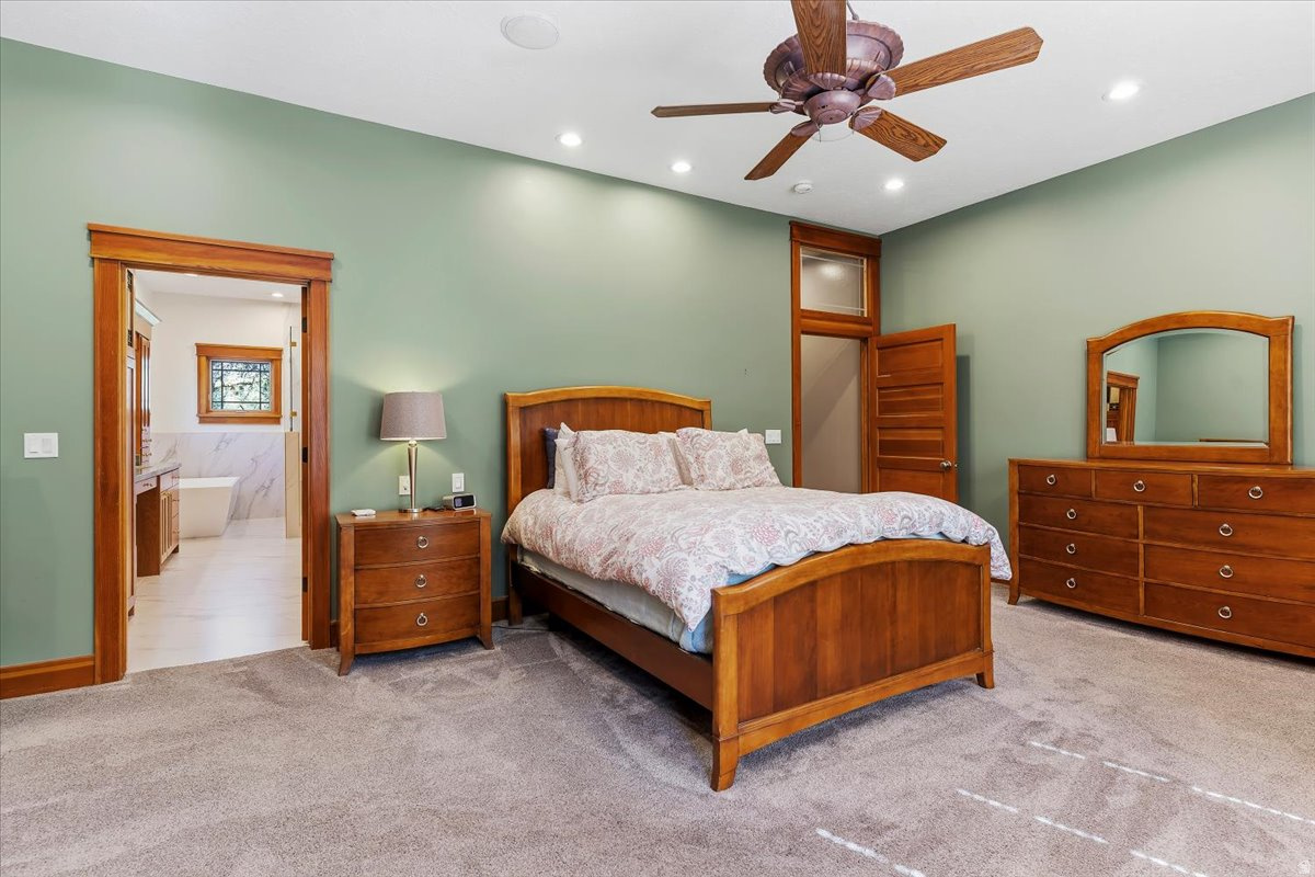 HIDDEN SHADOW ESTATE - Residential