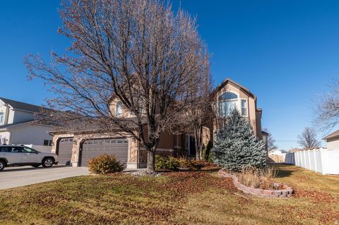 Tiny photo for 4222 W CHESTNUT VIEW DR DR, South Jordan, UT 84009 (MLS # 2129784)