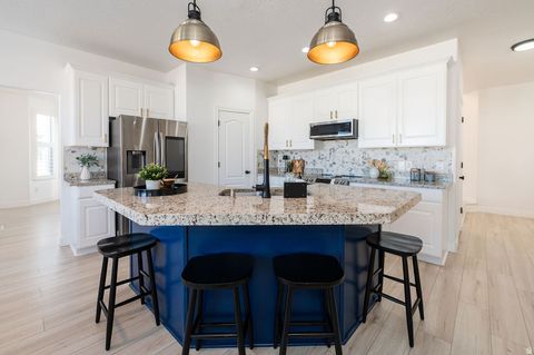 Tiny photo for 4222 W CHESTNUT VIEW DR DR, South Jordan, UT 84009 (MLS # 2129784)