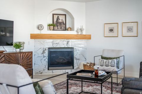 Tiny photo for 4222 W CHESTNUT VIEW DR DR, South Jordan, UT 84009 (MLS # 2129784)