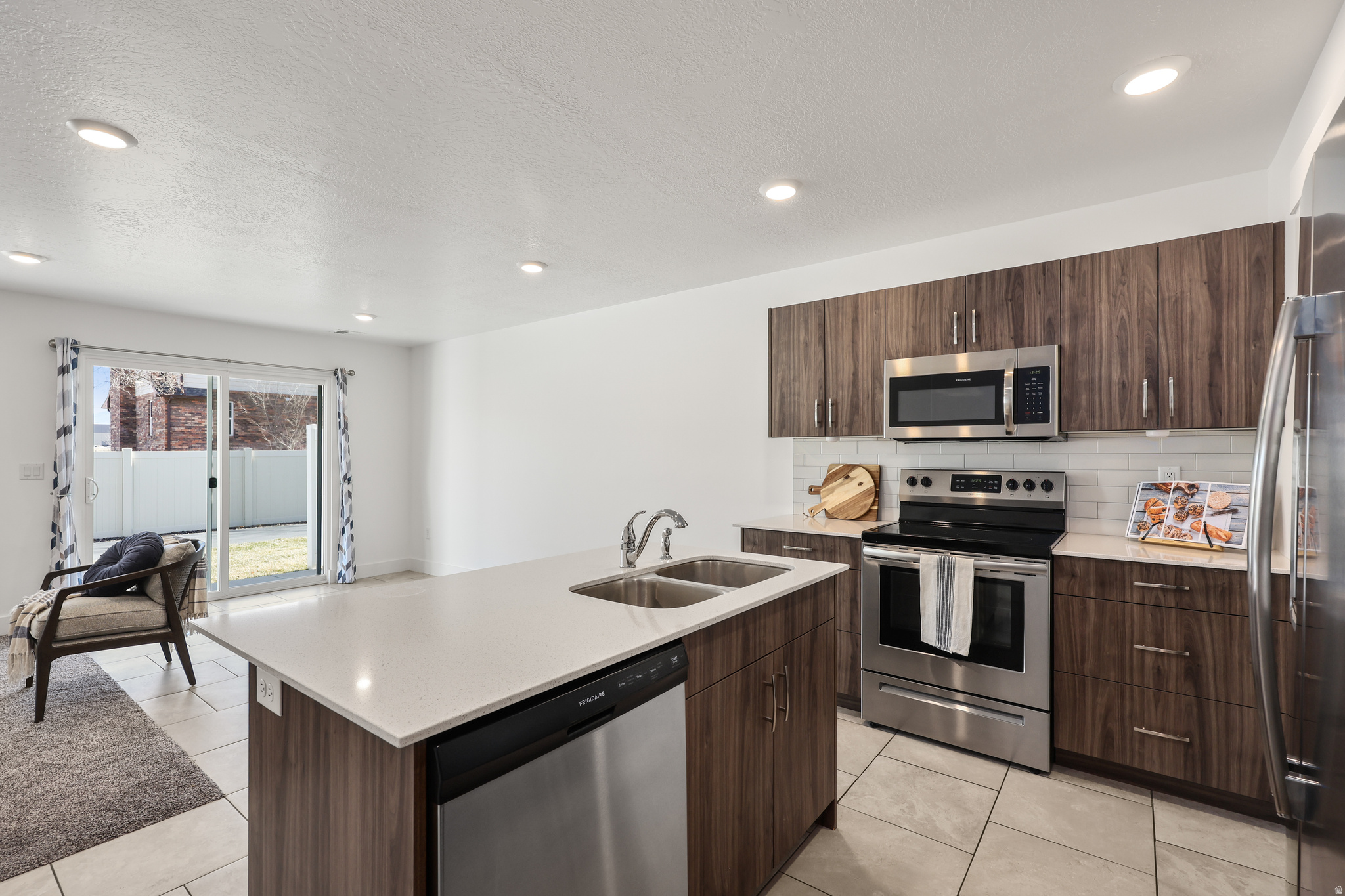 FREEDOM LANDING TOWN - Residential