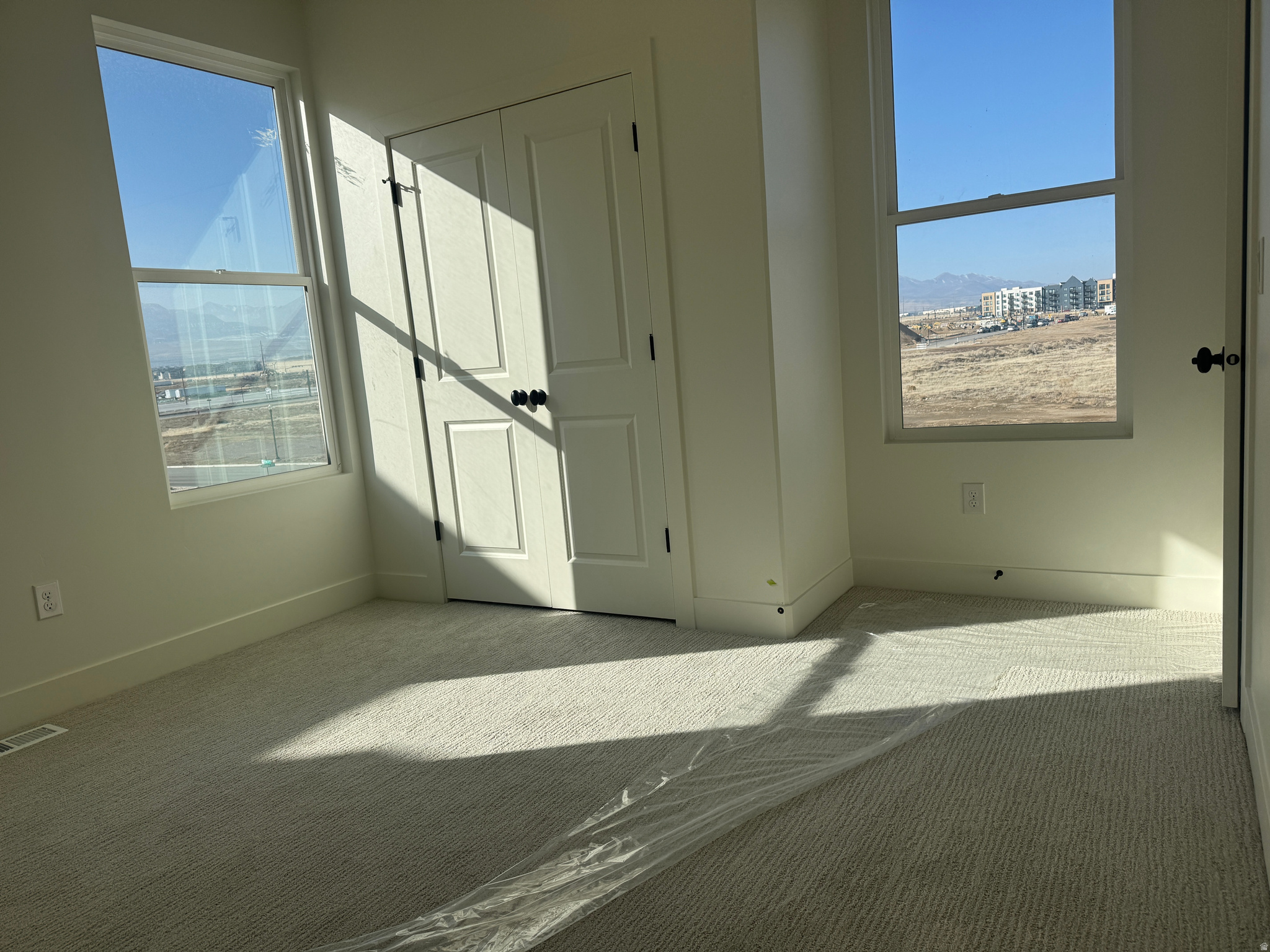 DOWNTOWN DAYBREAK - Residential