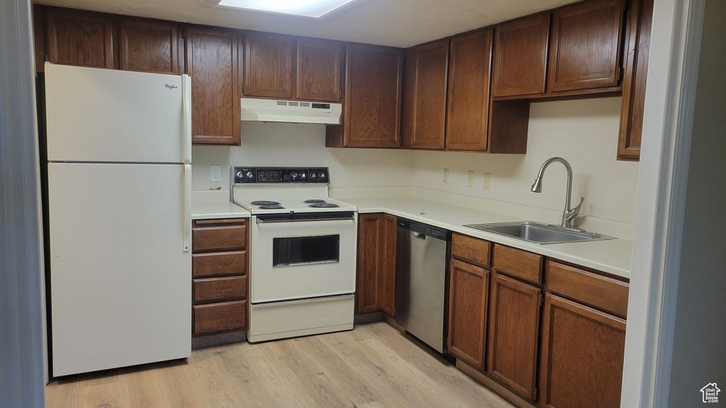 Photo of 1460 E HIGHLAND LN S #319, Millcreek, UT 84106 (MLS # 2114646)