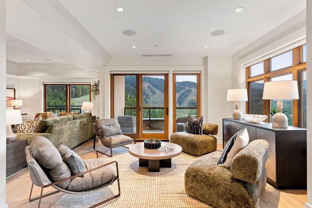 Photo of 2300 DEER VALLEY DR #808, Park City, UT 84060 (MLS # 2176466)