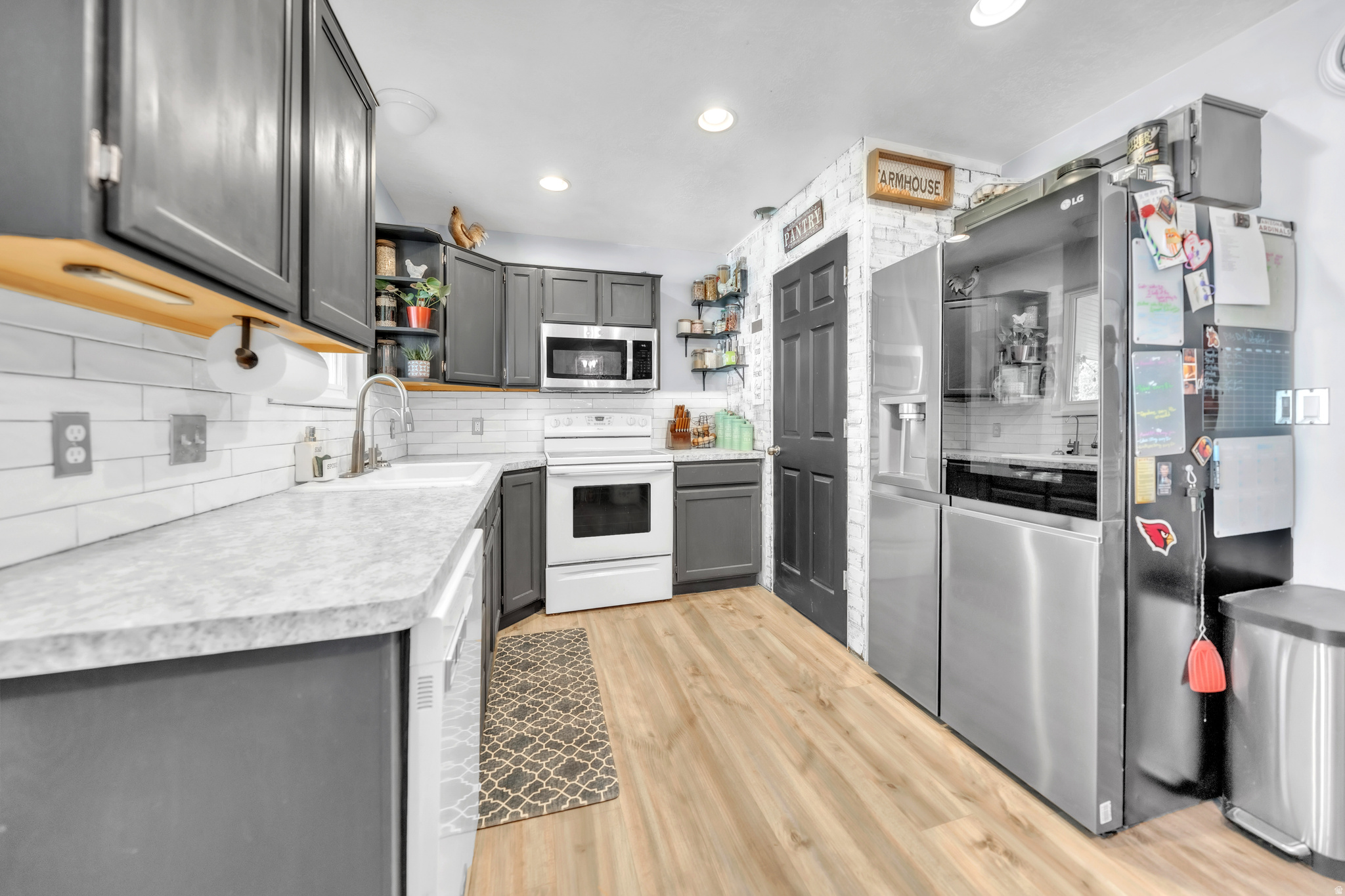 MELANIEACRES PH 2 - Residential