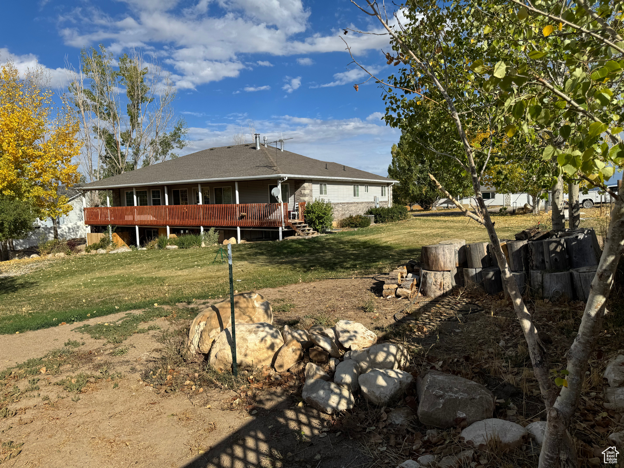 COUNTRY ROAD HAVEN - Residential