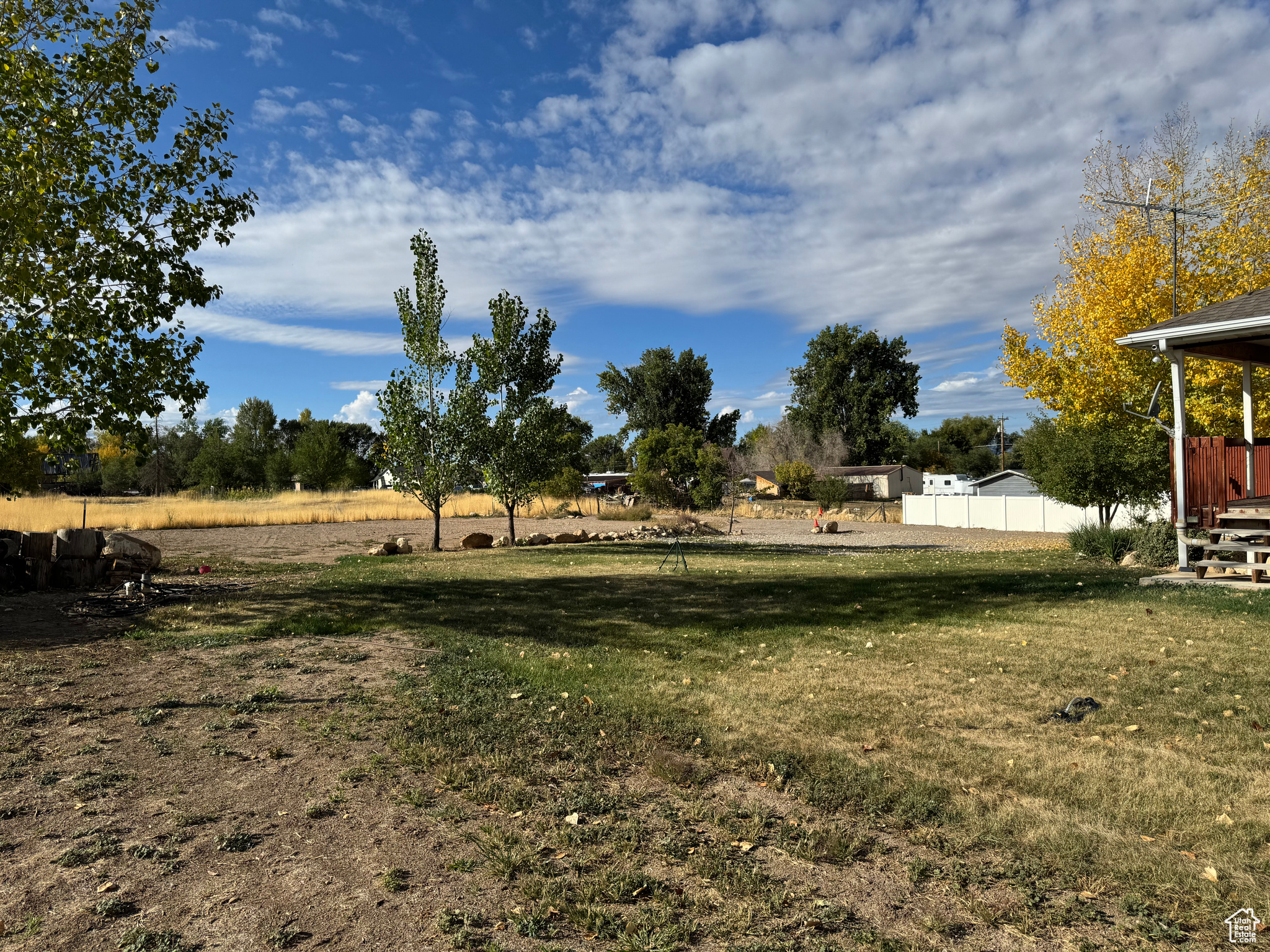 COUNTRY ROAD HAVEN - Residential