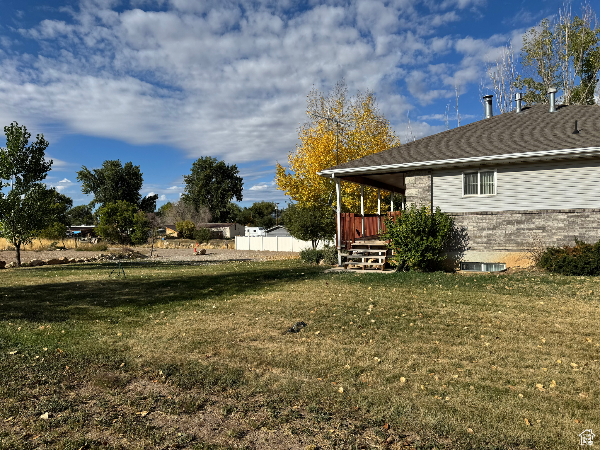 COUNTRY ROAD HAVEN - Residential