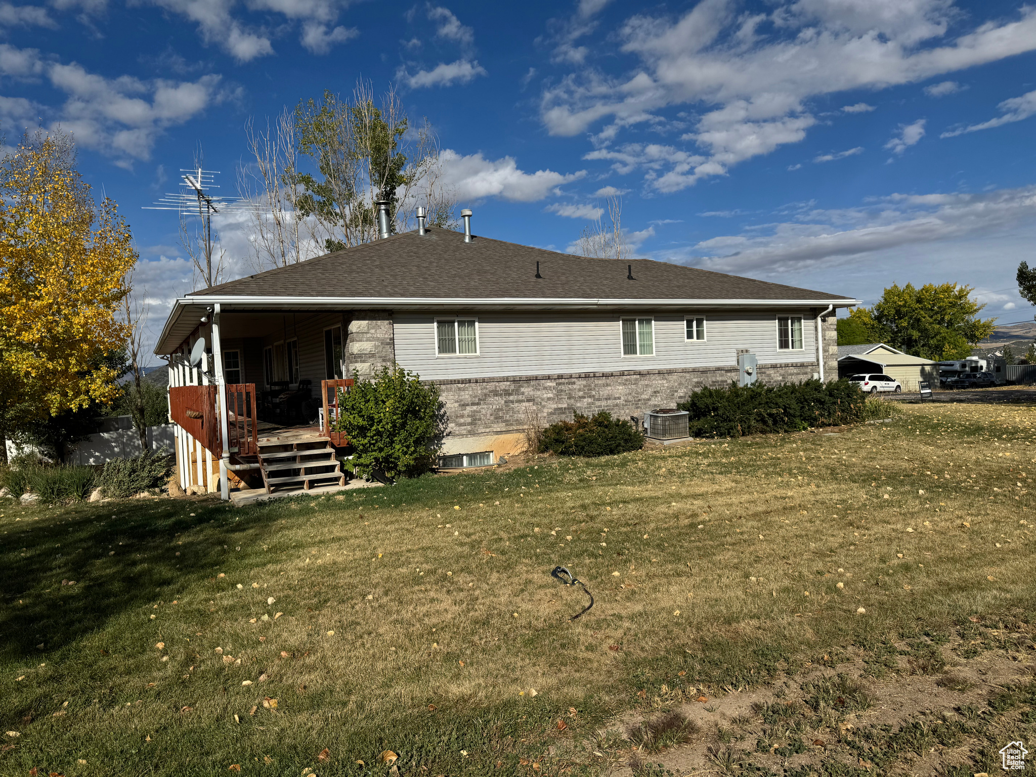 COUNTRY ROAD HAVEN - Residential