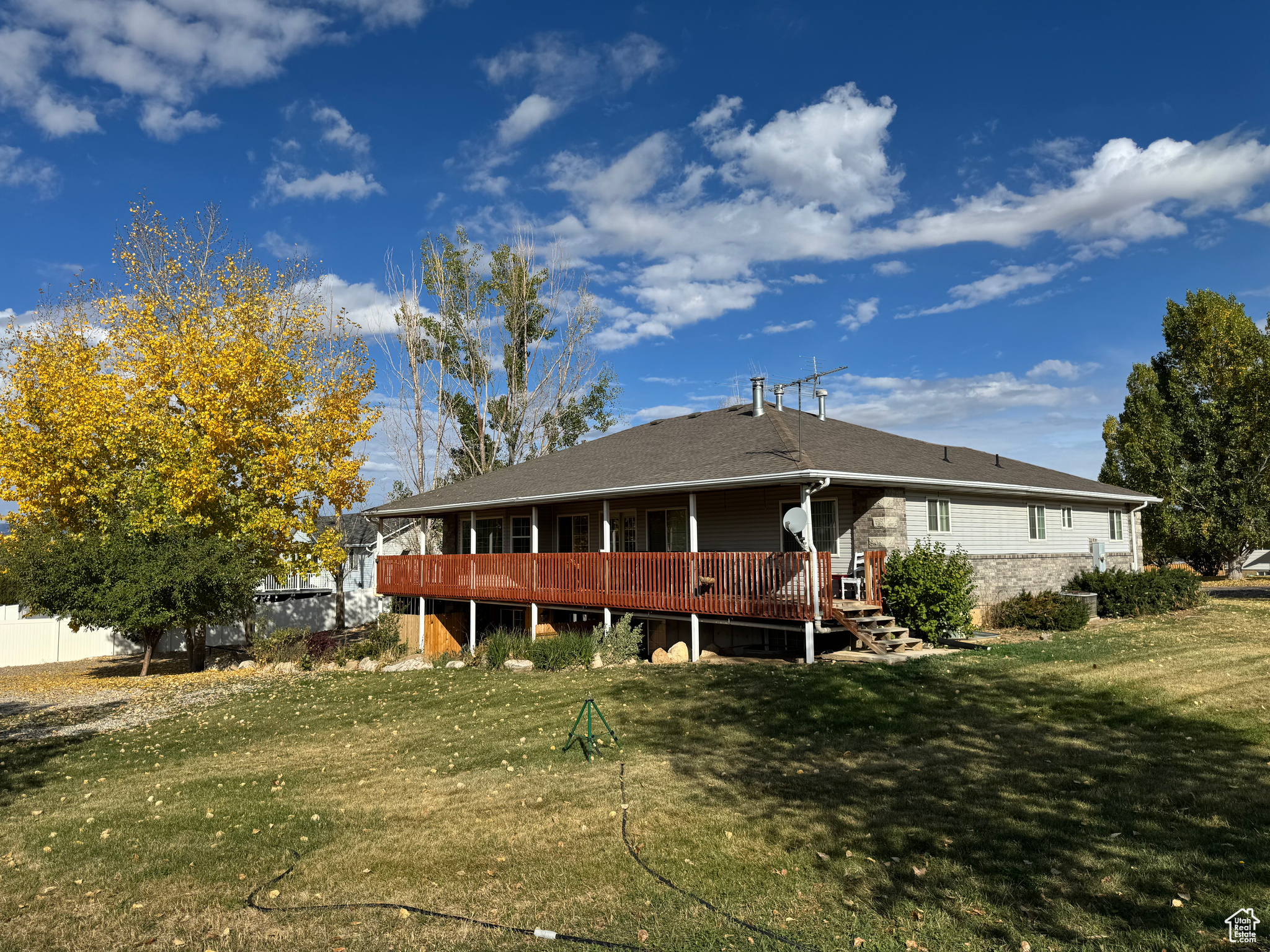 COUNTRY ROAD HAVEN - Residential