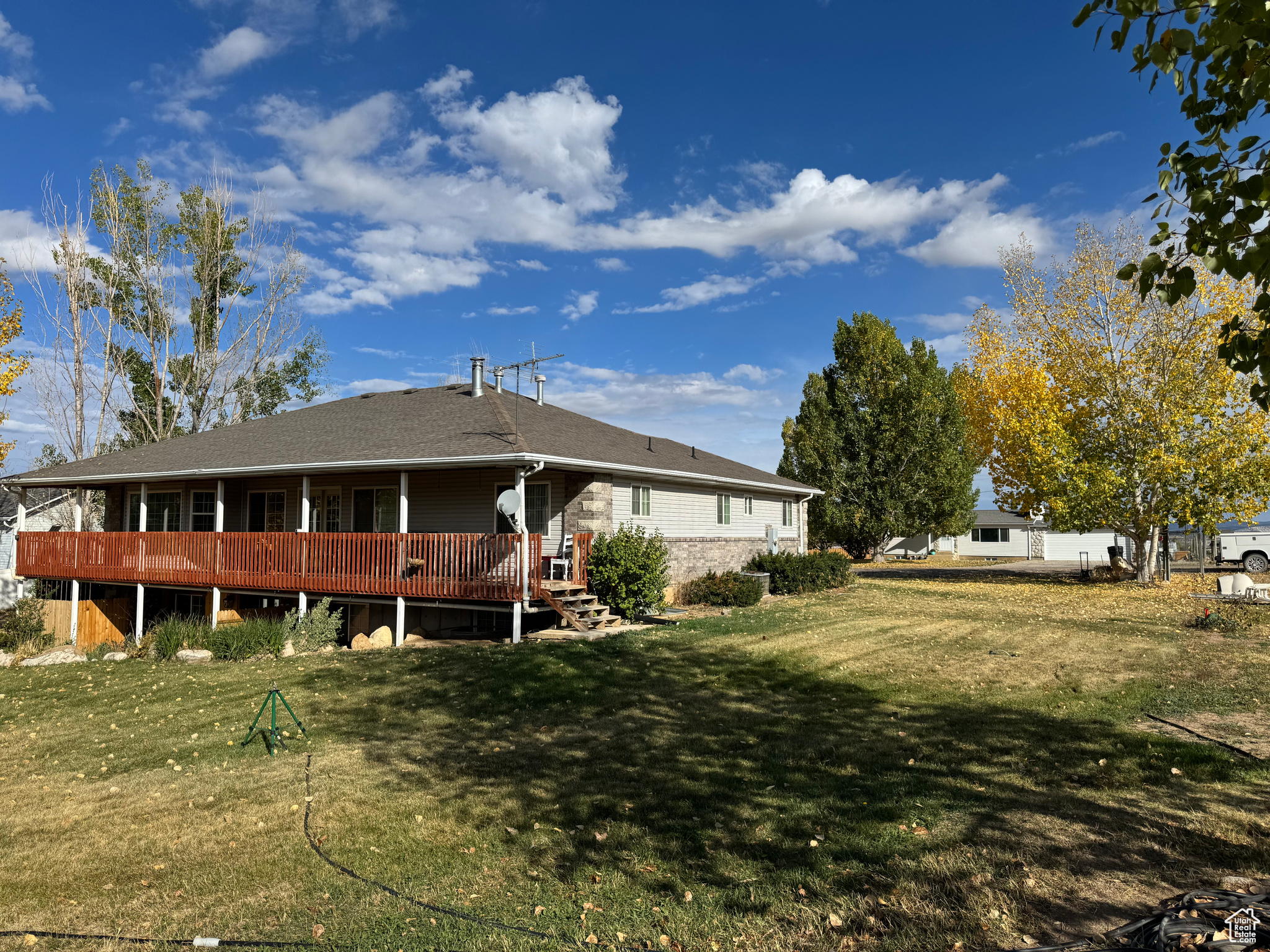 COUNTRY ROAD HAVEN - Residential