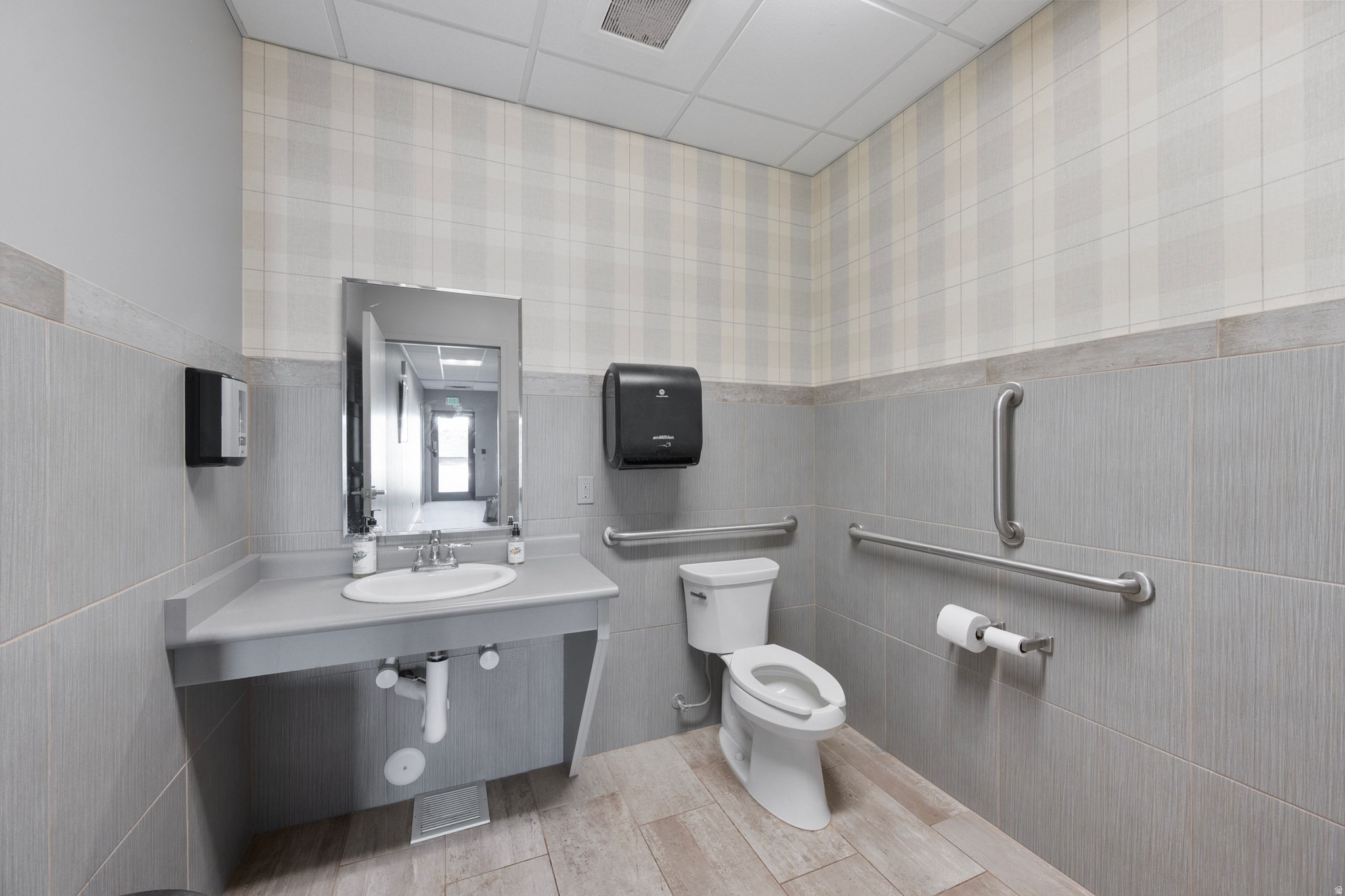 COALVILLE TOWN - Commercial Sale