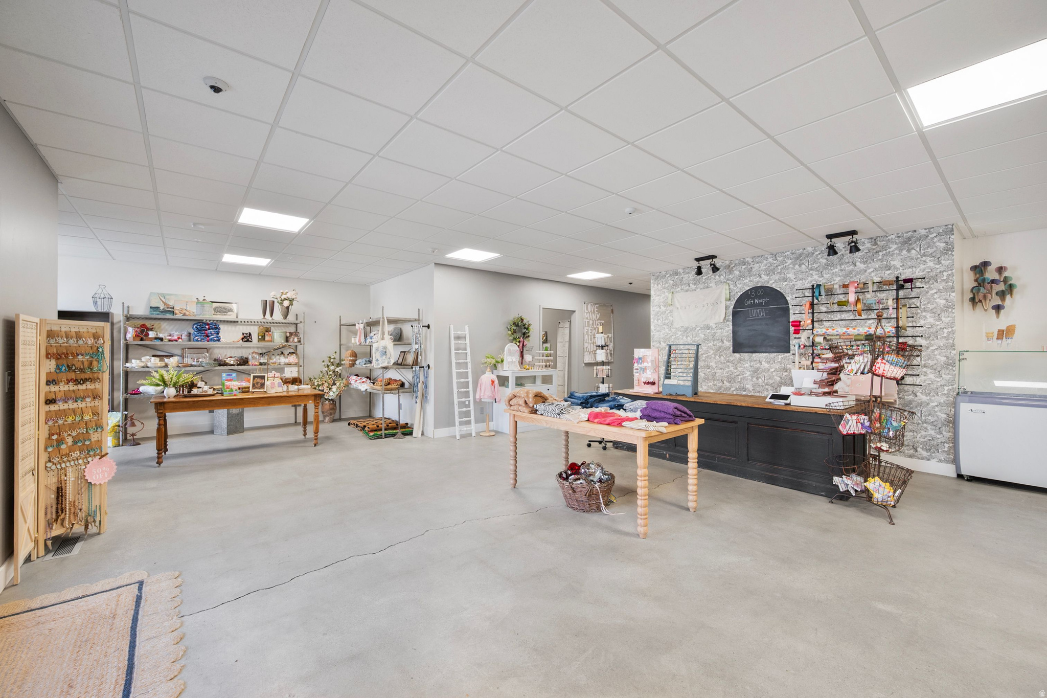 COALVILLE TOWN - Commercial Sale