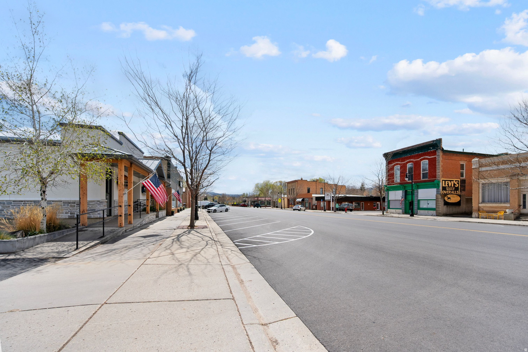 COALVILLE TOWN - Commercial Sale