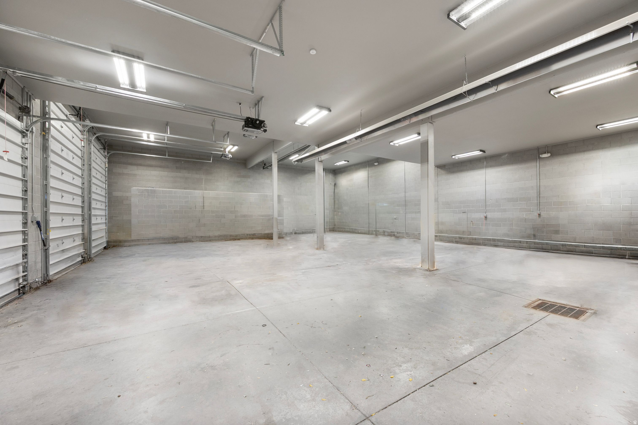 COALVILLE TOWN - Commercial Sale