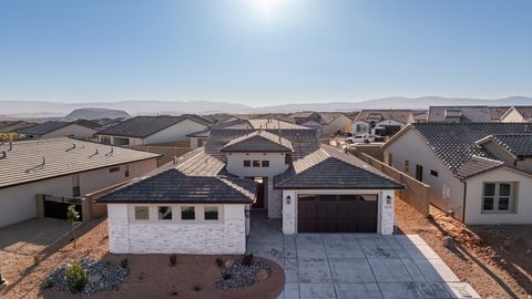 Tiny photo for 1579 HORIZON PKWY N #124, Washington, UT 84780 (MLS # 2142487)