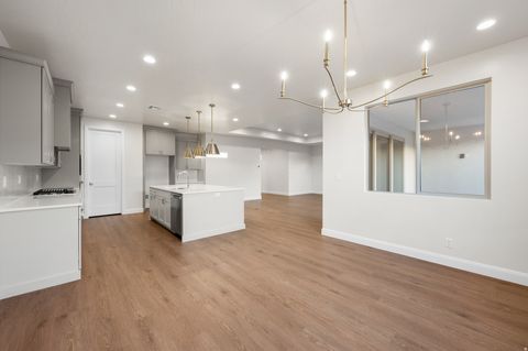 Tiny photo for 1579 HORIZON PKWY N #124, Washington, UT 84780 (MLS # 2142487)