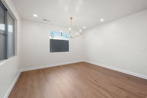 Tiny photo for 1579 HORIZON PKWY N #124, Washington, UT 84780 (MLS # 2142487)