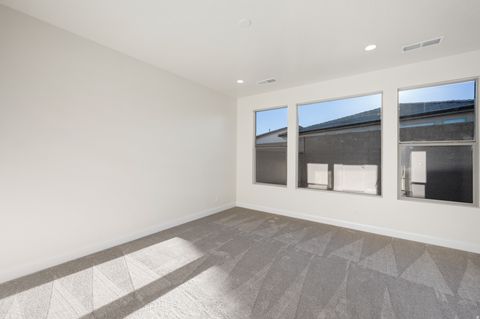 Tiny photo for 1579 HORIZON PKWY N #124, Washington, UT 84780 (MLS # 2142487)