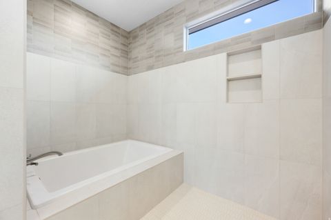 Tiny photo for 1579 HORIZON PKWY N #124, Washington, UT 84780 (MLS # 2142487)