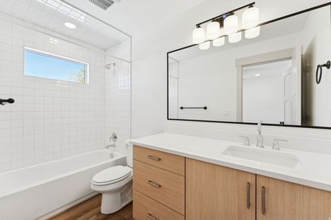 Tiny photo for 252 N MAIN ST, Bountiful, UT 84010 (MLS # 2152704)