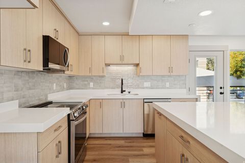 Tiny photo for 252 N MAIN ST, Bountiful, UT 84010 (MLS # 2152704)