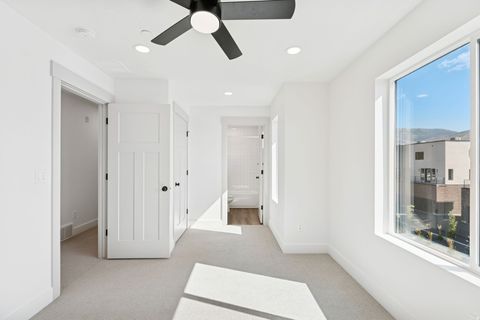 Tiny photo for 252 N MAIN ST, Bountiful, UT 84010 (MLS # 2152704)