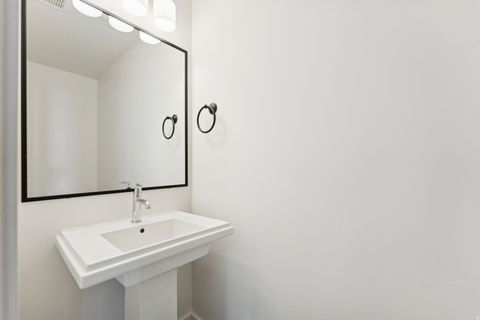 Tiny photo for 252 N MAIN ST, Bountiful, UT 84010 (MLS # 2152704)