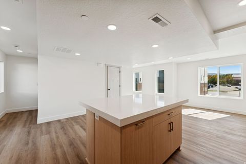 Tiny photo for 252 N MAIN ST, Bountiful, UT 84010 (MLS # 2152704)