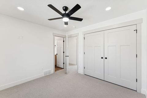 Tiny photo for 252 N MAIN ST, Bountiful, UT 84010 (MLS # 2152704)
