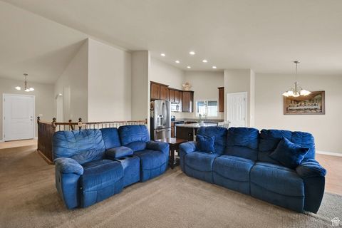 Tiny photo for 2462 N HOODED CRANE CIR W, Clinton, UT 84015 (MLS # 2107429)