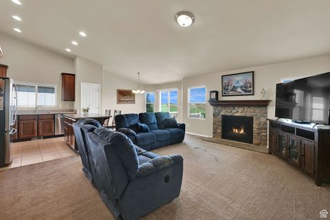 Tiny photo for 2462 N HOODED CRANE CIR W, Clinton, UT 84015 (MLS # 2107429)