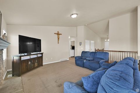 Tiny photo for 2462 N HOODED CRANE CIR W, Clinton, UT 84015 (MLS # 2107429)