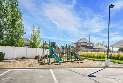 Tiny photo for 2462 N HOODED CRANE CIR W, Clinton, UT 84015 (MLS # 2107429)