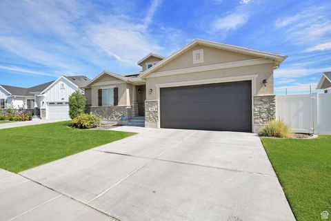Tiny photo for 2462 N HOODED CRANE CIR W, Clinton, UT 84015 (MLS # 2107429)