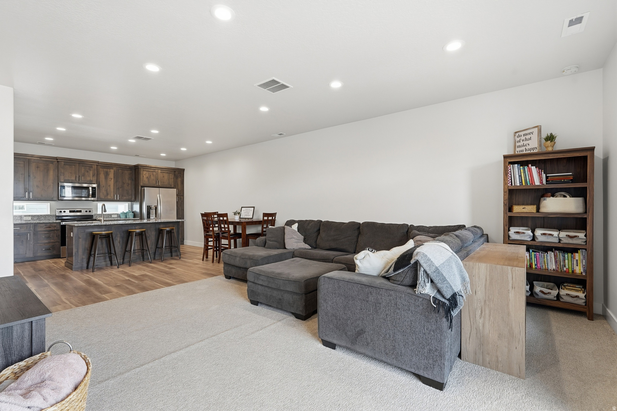 THE UNION TOWNHOMES - Residential