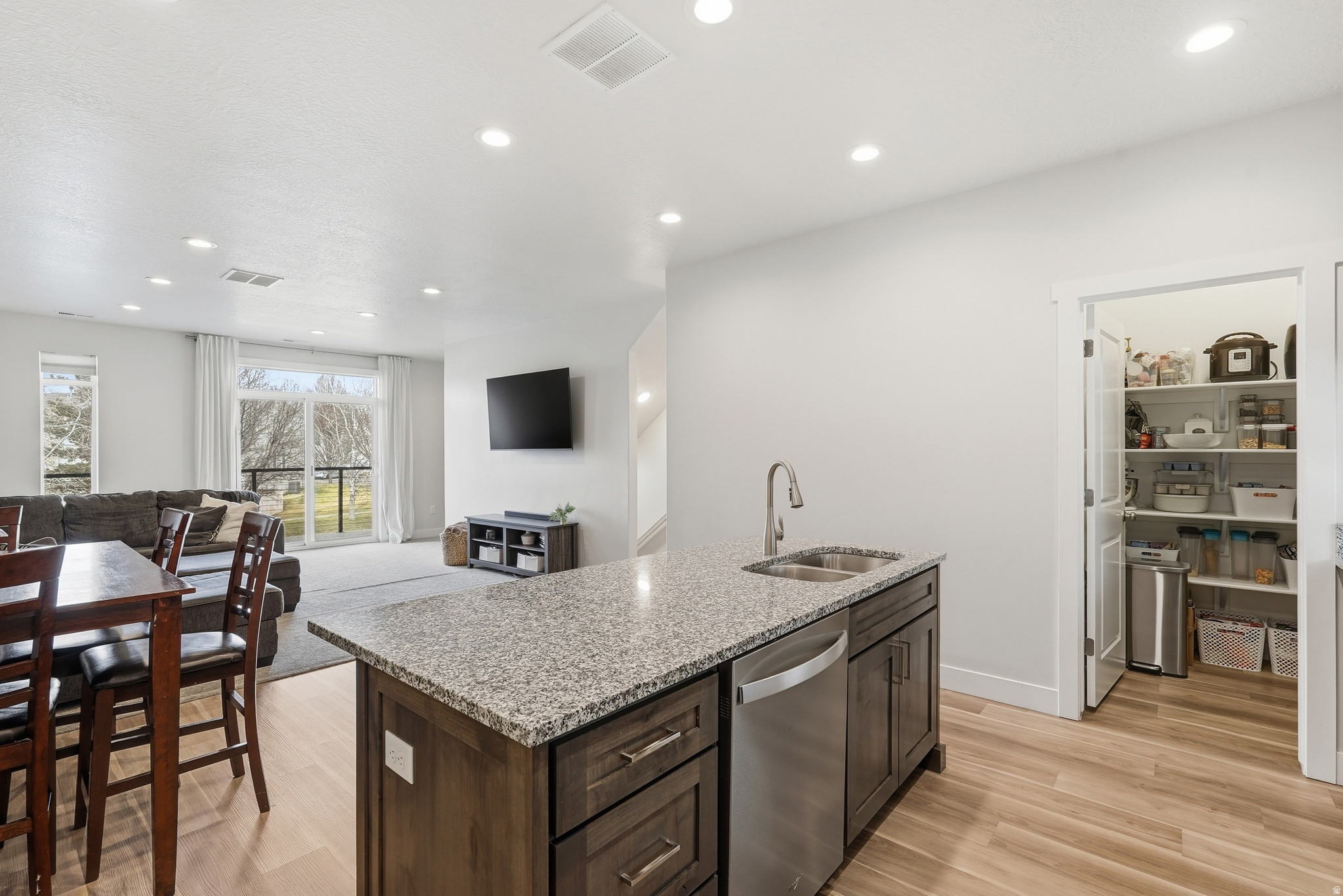 THE UNION TOWNHOMES - Residential