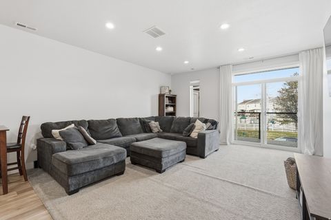 Tiny photo for 434 E DEPOT ST S, Clearfield, UT 84015 (MLS # 2137061)