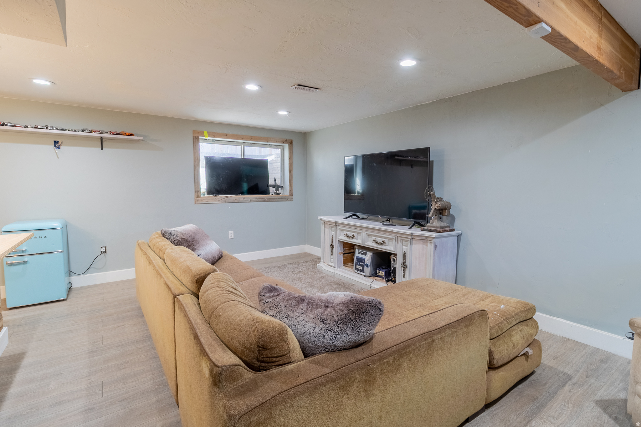 WESTLAKE VILLAGE - Residential