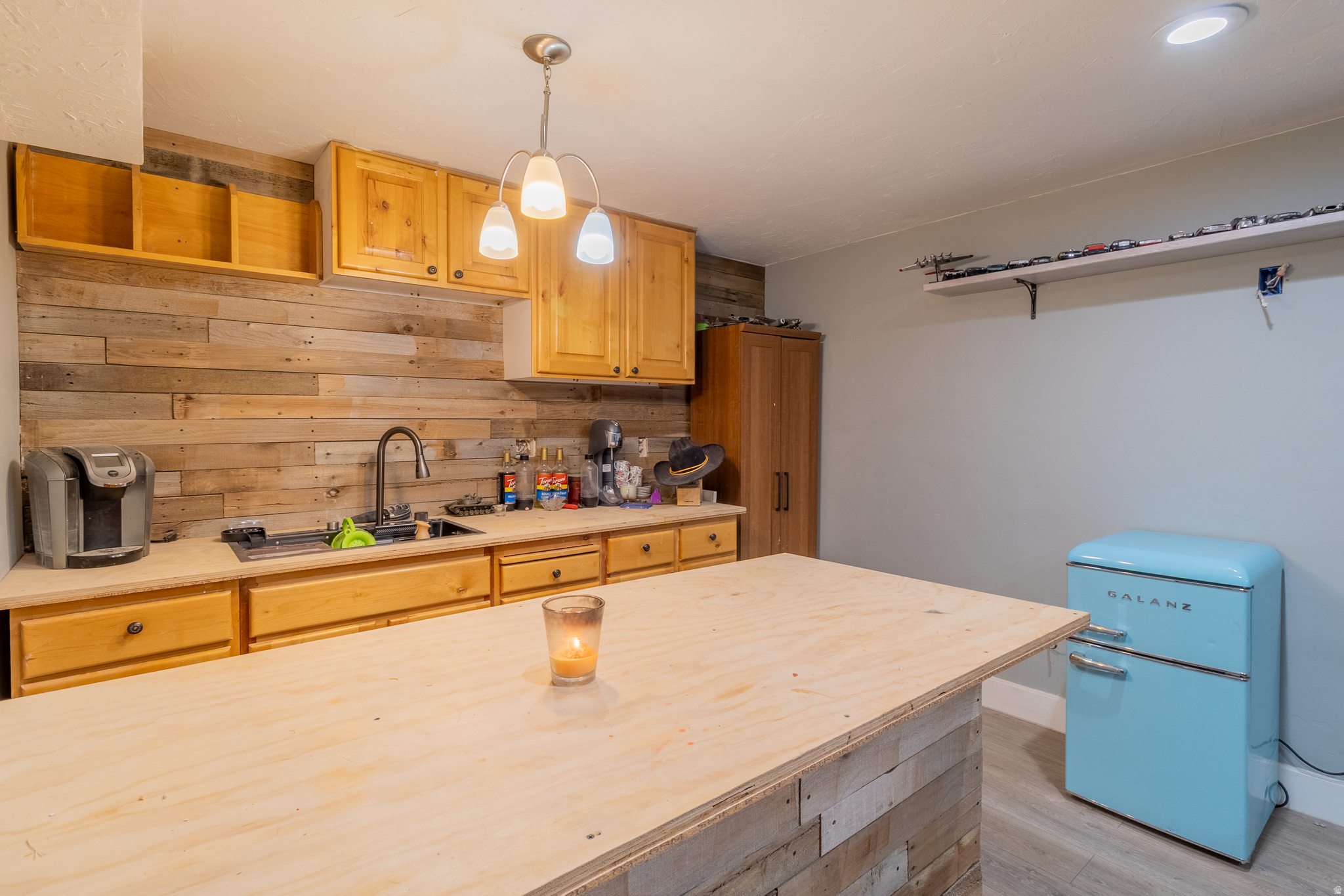 WESTLAKE VILLAGE - Residential