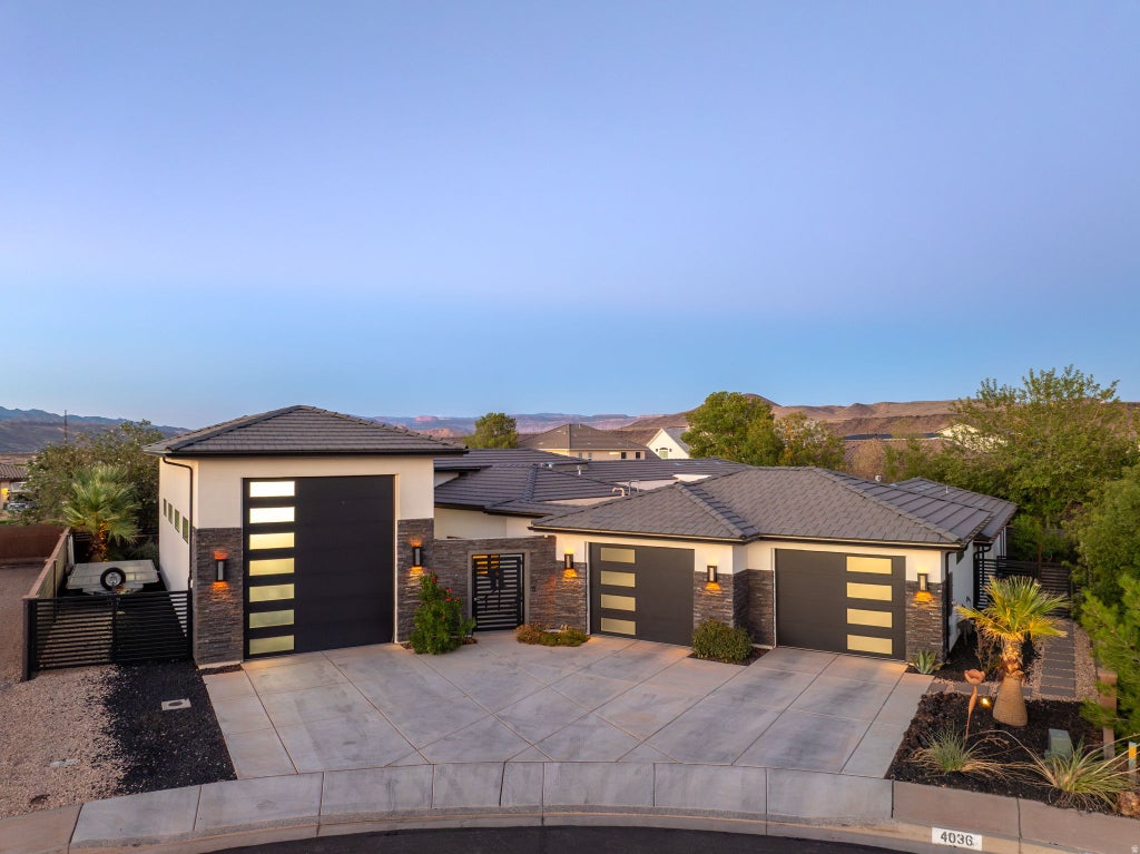 Photo of 4036 W 2480 CIR S, Hurricane, UT 84737 (MLS # 2186493)